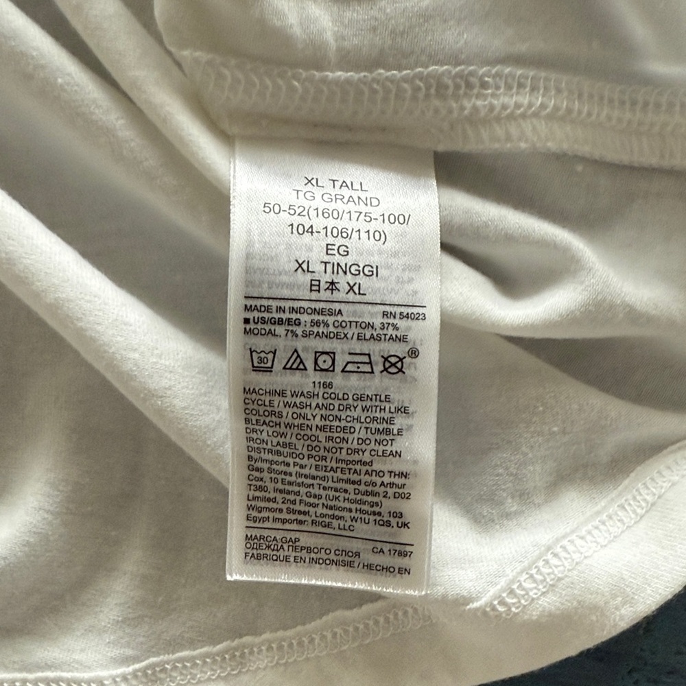 GAP Classic White Long Sleeve Feather Turtleneck Women's Top, Size XL Tall - Picture 6 of 9